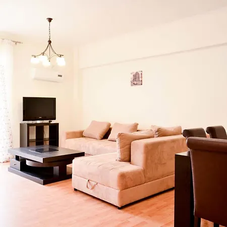 Jenny's Charming Retreat In The Heart Of *