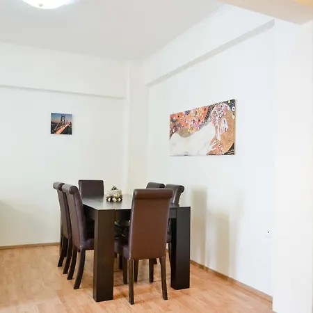 Jenny's Charming Retreat In The Heart Of Kalamata